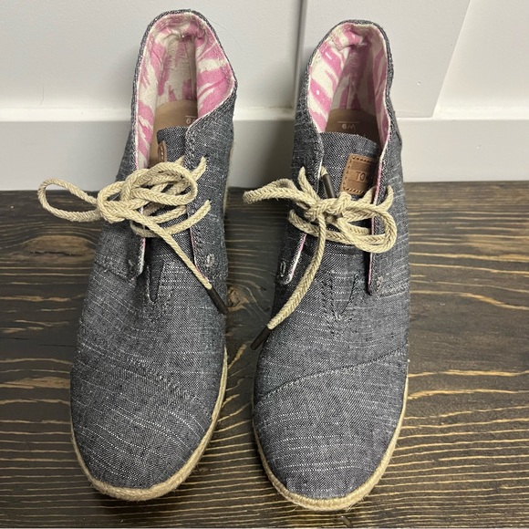 ⬇️$28 Toms shoe wedges size 9 - Picture 2 of 7